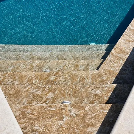 Gemini - Infinity Pool & Seaview - Punta Kriza فيلة